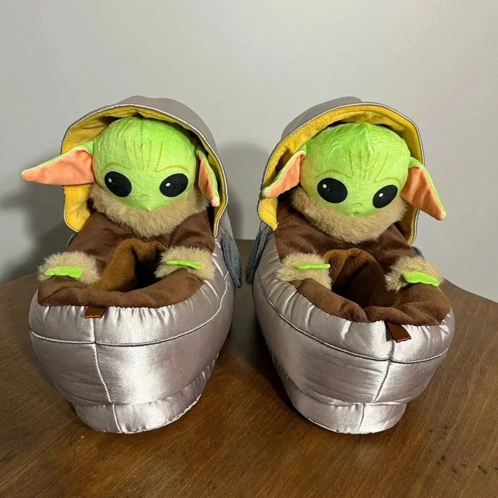 GapKids Star‎ Wars Grogu slippers size 3–4 - Picture 3 of 6